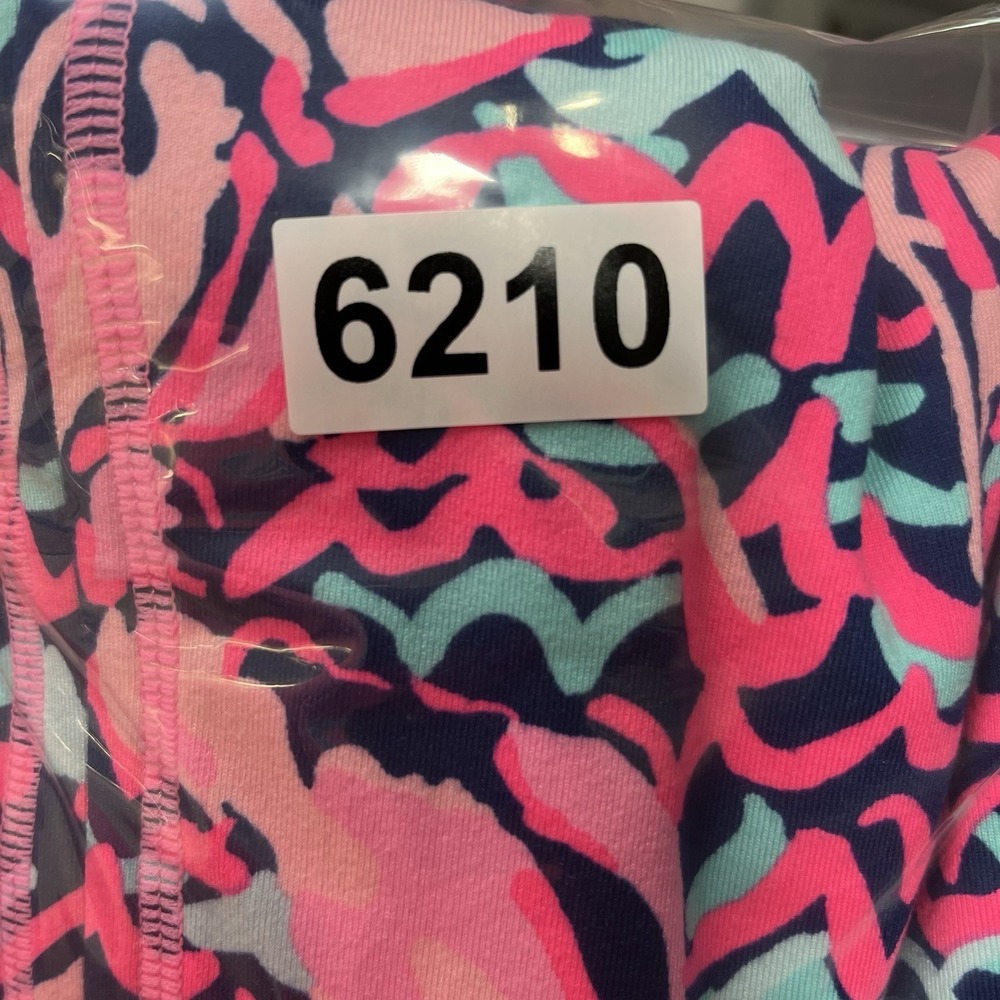 Lilly Pulitzer L Luxletic Weekender Crop Leggings Lobstah Roll Print Pink Navy - Picture 8 of 8